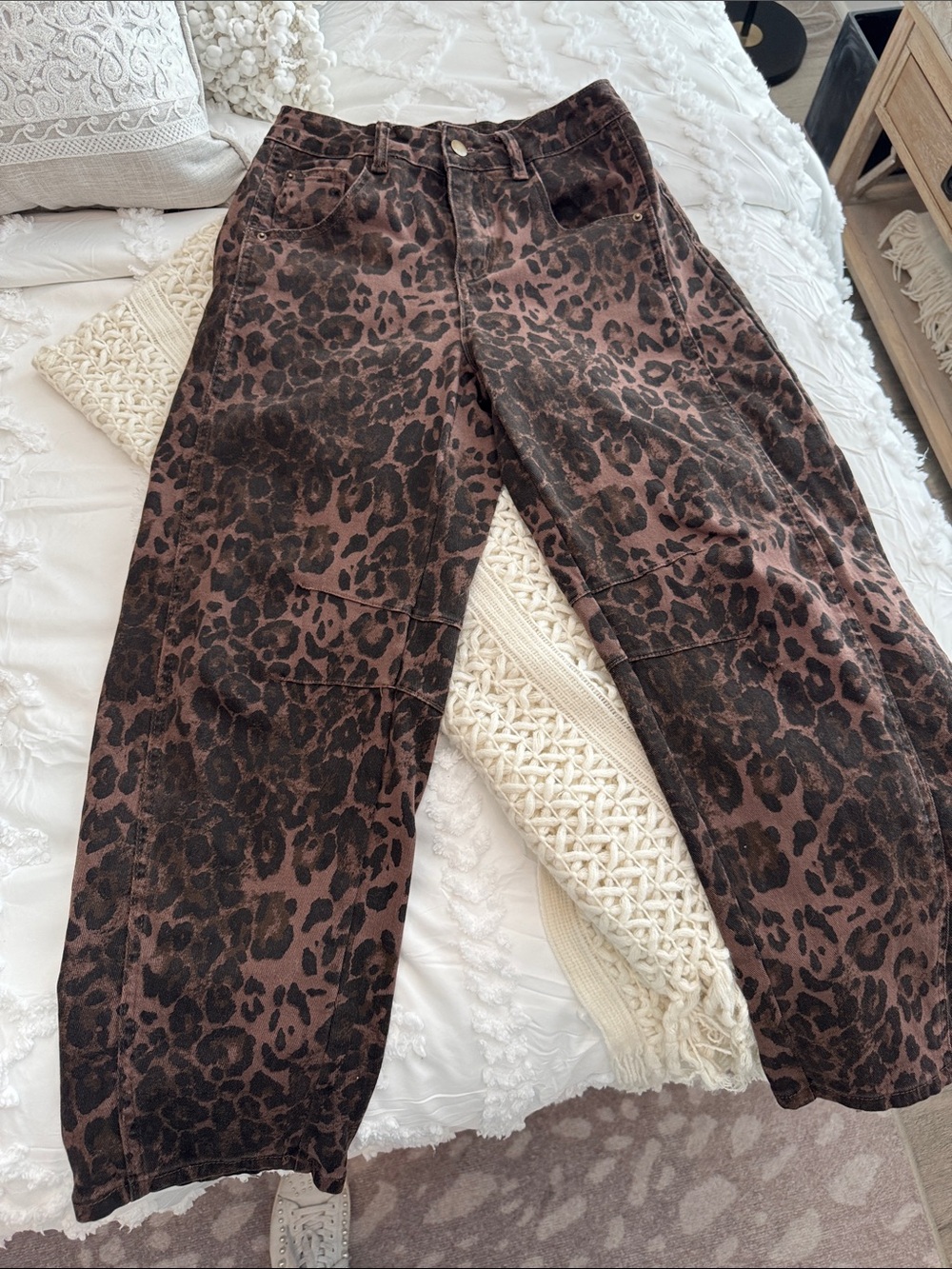 Leopard Print Wide-Leg Jeans - Brown - Picture 7 of 10